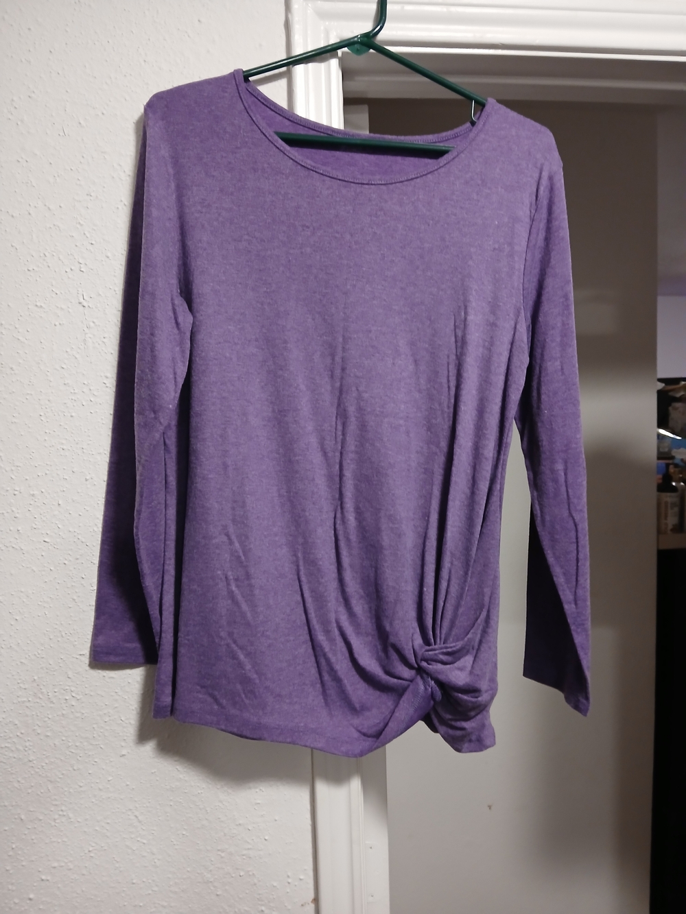 Women’s Vintage Purple Long-Sleeve Twist-Hem Top